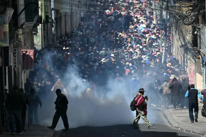 Bolivia protests against President Paz 
