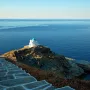 Η Σίφνος αναδεικνύεται σε κορυφαίο ταξιδιωτικό προορισμό μέσω ιταλικής εκπομπής
