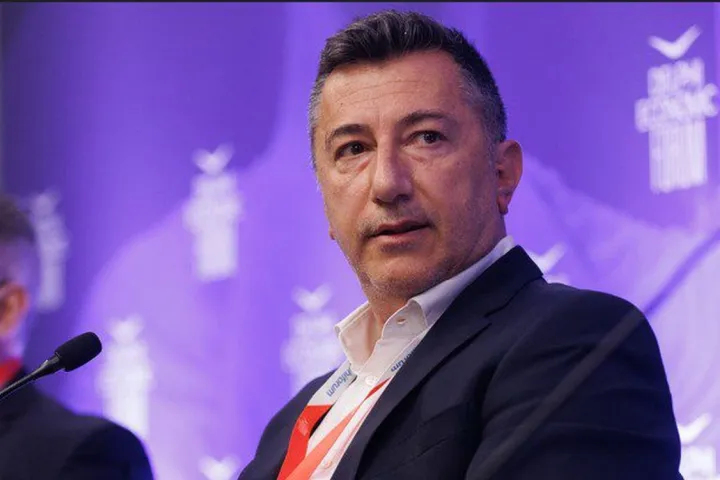 Στράτος Μολυβιάτης