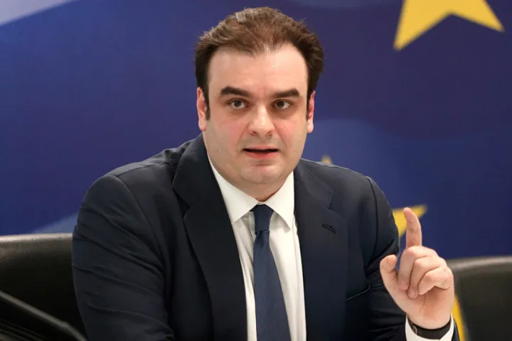 kyriakos pierrakakis