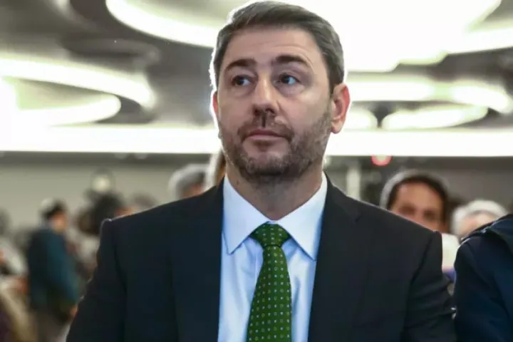 nikos androulakis