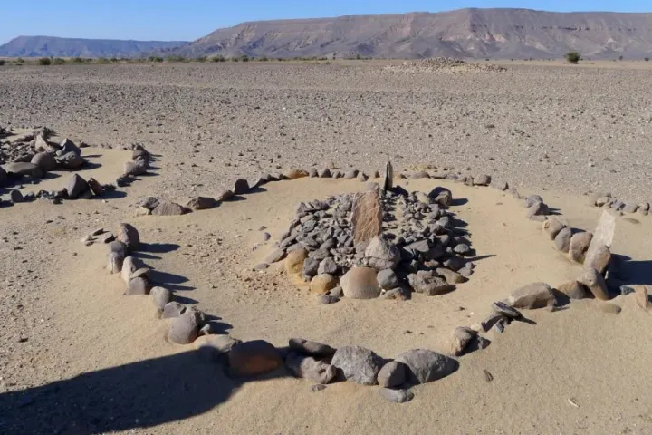 sahara desert tombs