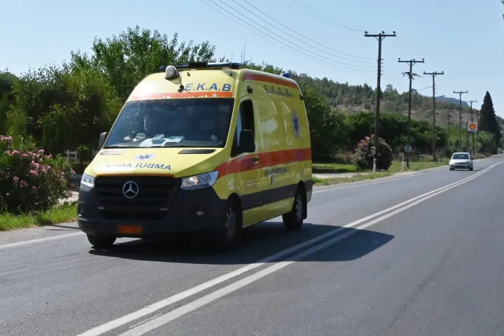 Ασθενοφόρο τροχαίο Χαλκιδική