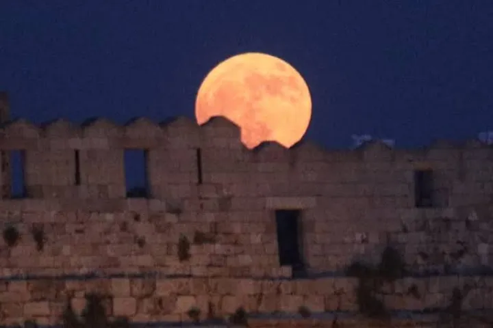 Πανσέληνος Ιουλίου