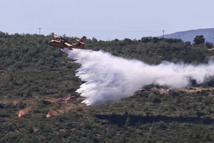 Πυρκαγιές πορτοκαλί συναγερμός