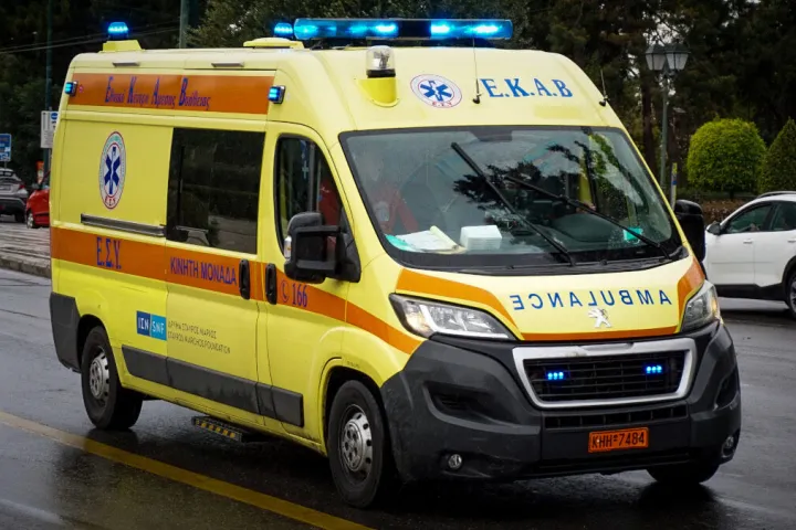 Ασθενοφόρο τροχαίο Πρέβεζα