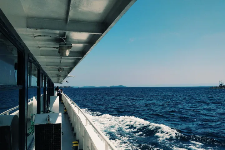 Αναχωρήσεις από το λιμάνι 