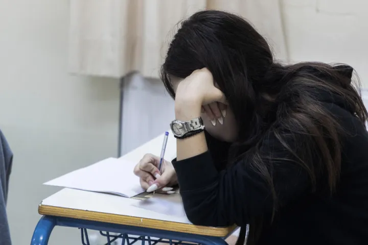 Η πίεση της Gen Z: Πανελλήνιες 2026 και οι προκλήσεις της Ελάχιστης Βάσης Εισαγωγής