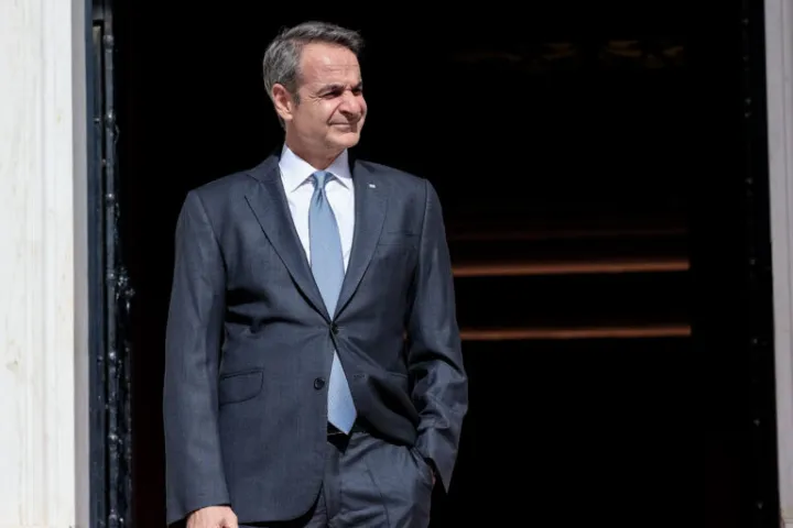 Νέα πολιτικά δεδομένα: Η μάχη για τη δεύτερη θέση στις εκλογές
