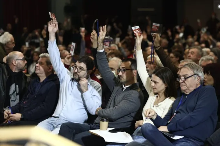 Δραματική Στροφή για τη Νέα Αριστερά: Αποχωρούν Επτά Βουλευτές