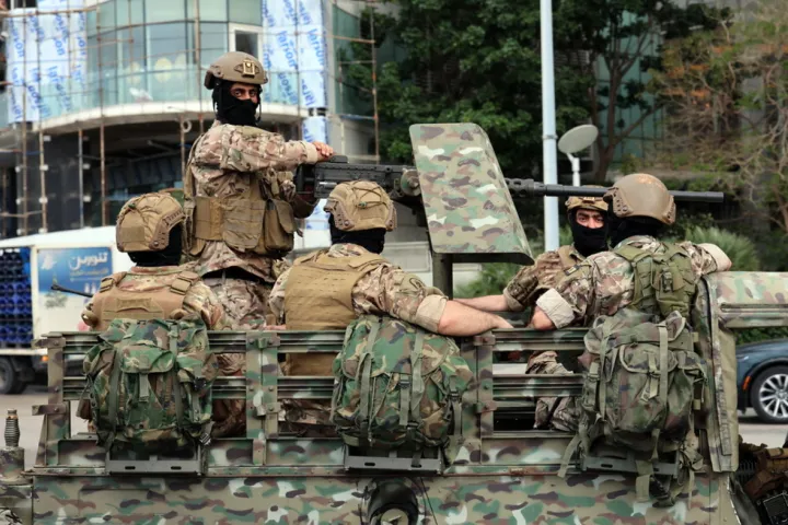 Ισραηλινό πλήγμα στον Λίβανο: Θάνατοι στρατιωτικών και ανησυχίες για την κλιμάκωση της έντασης