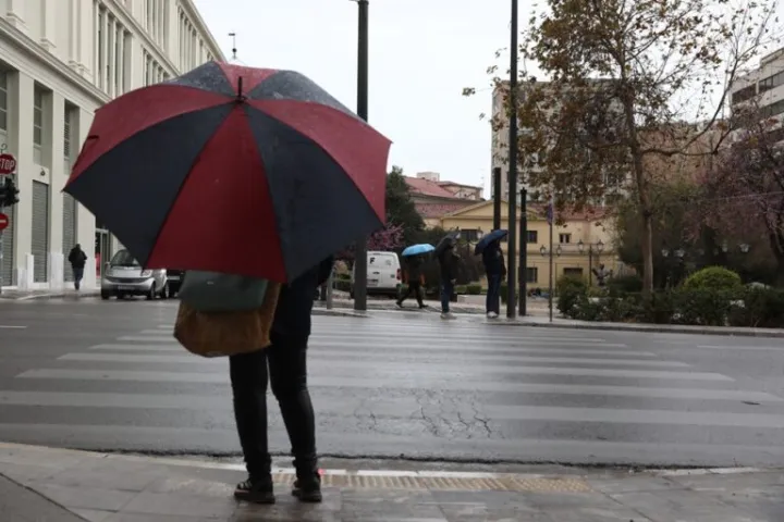 Αλλαγές στον καιρό: Βροχές και αφρικανική σκόνη στην Αθήνα