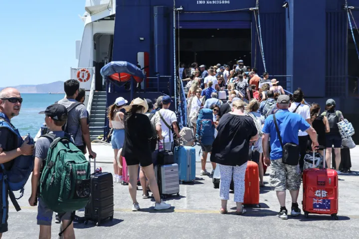 Προβλέψεις καιρού για το τριήμερο του Αγίου Πνεύματος: Βροχές και καλές συνθήκες