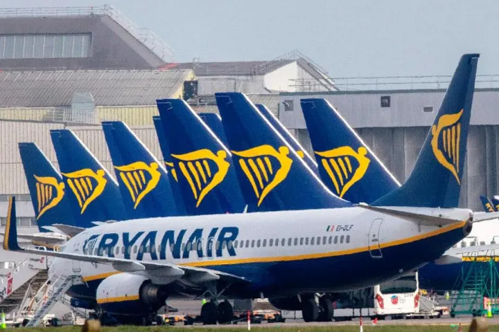 Ryanair: Προβλέψεις για αύξηση κόστους λόγω καυσίμων και μισθών