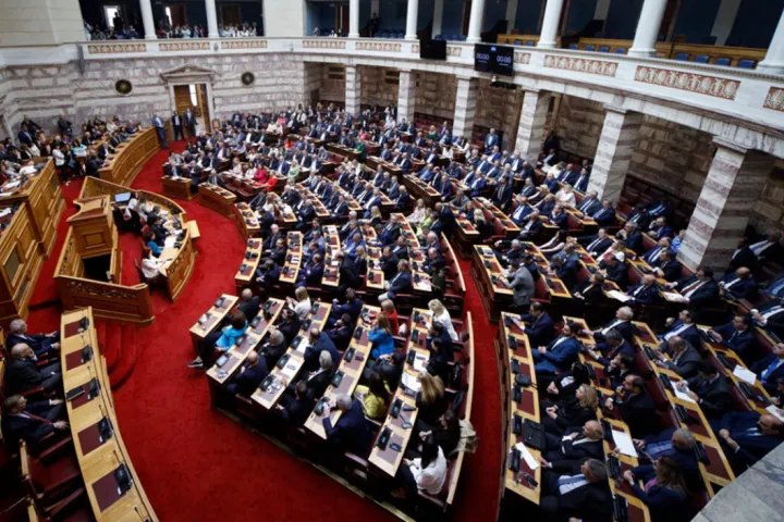 Ακίνητα και πολιτική: Η κινητικότητα των υπουργών και βουλευτών το 2025