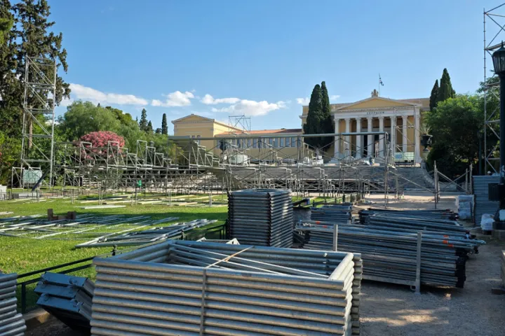 Ακύρωση του Φεστιβάλ Ολυμπίων: Το ξήλωμα του αμφιθεάτρου στο Ζάππειο και οι επιπτώσεις για τις παραστάσεις